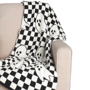 NEW NWT Spooky Night Black White Checkered Ghost Throw Blanket 50x70 New Tiktok